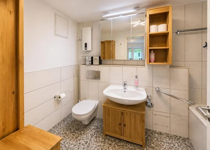 Business In Sachsenhausen, Ruhig, Moebliert Und Perfekt Angebunden *